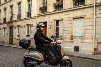 Zeway veut mettre les Parisiens au scooter électrique en déployant un réseau de stations de recharge